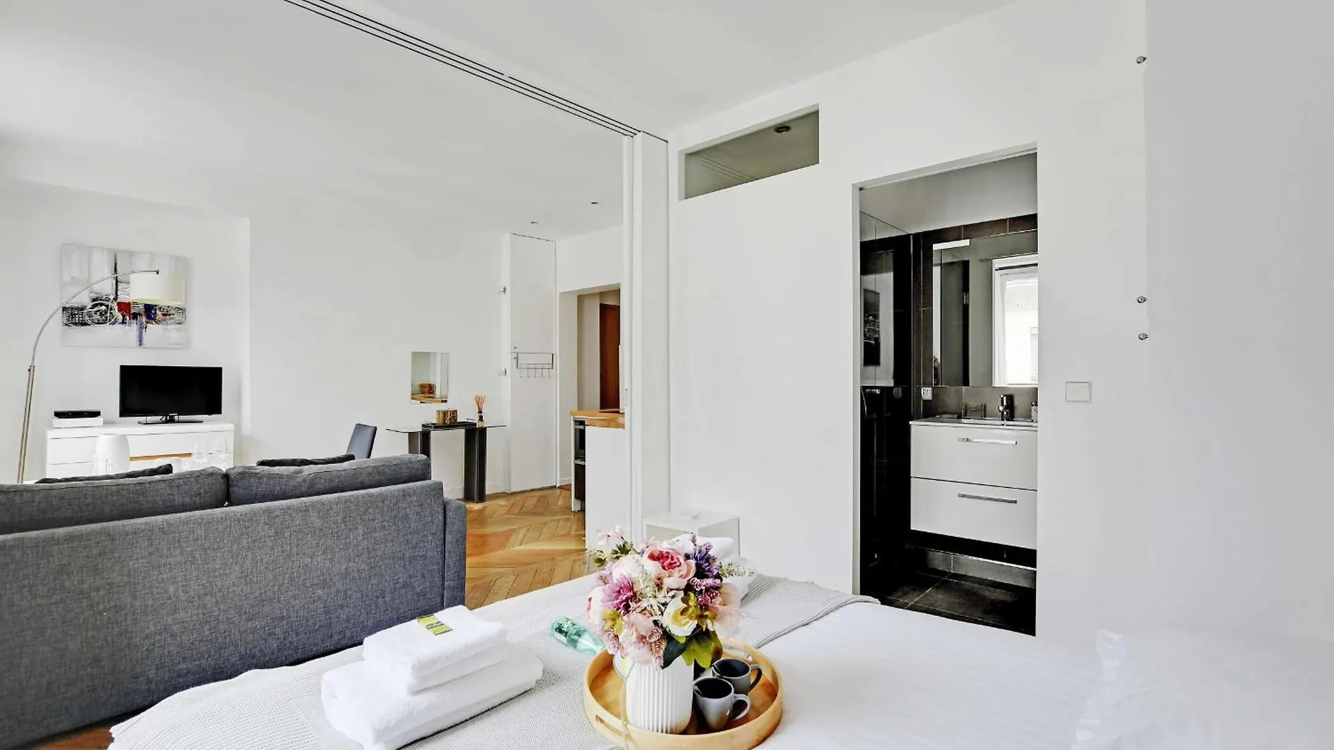 Authentic Apartment - 1Br-2P - Palais Garnier Paris